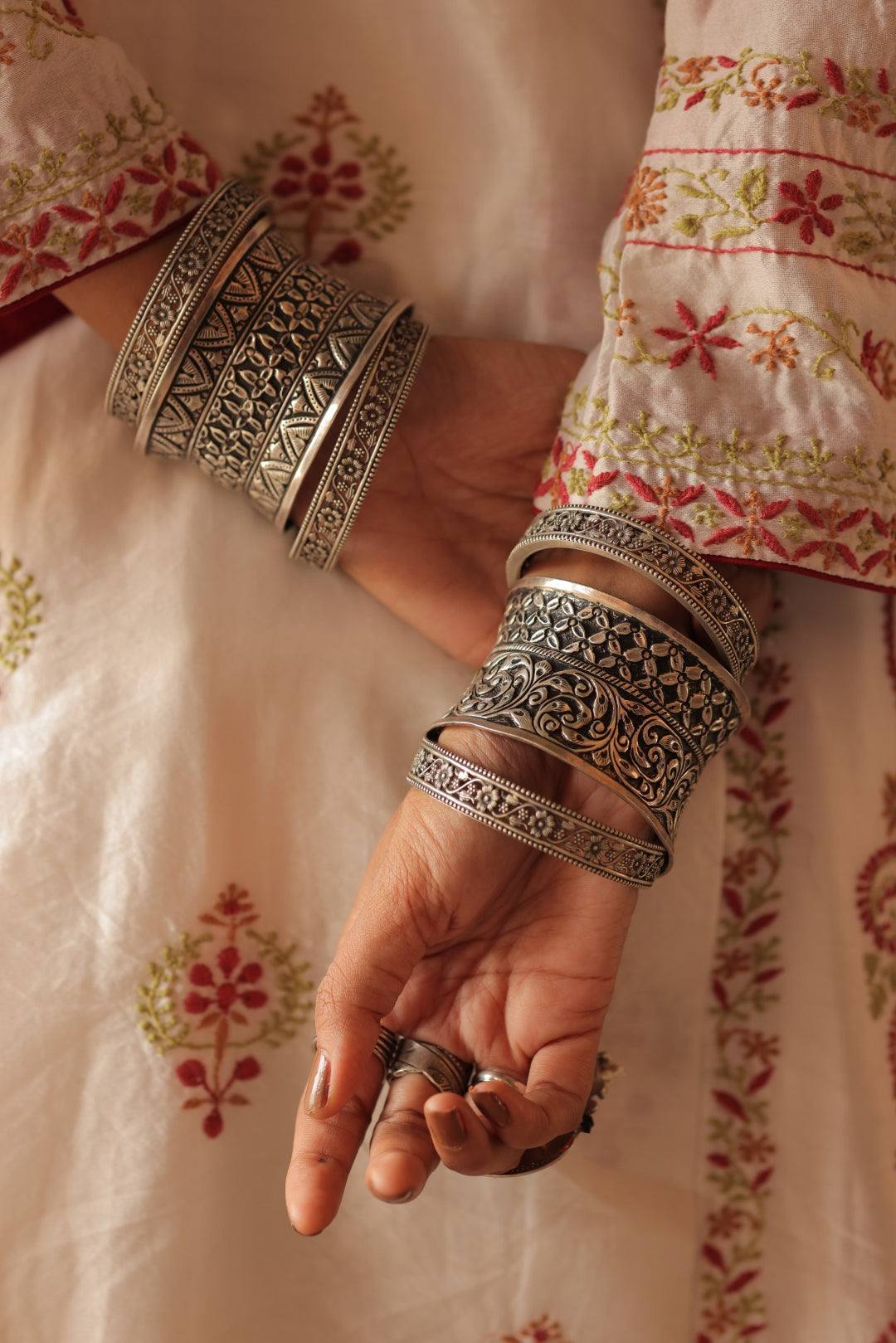 925 Silver Carved Filigree Kada Bangle