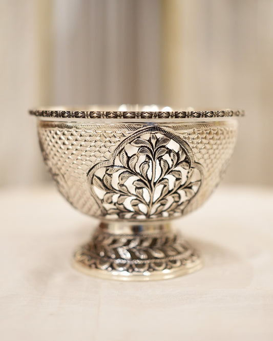 925 silver Leaf Motif Footed Decorative Bowl