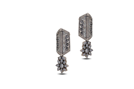 92.5 SILVER OXIDIZED LOOK EARRING image 1