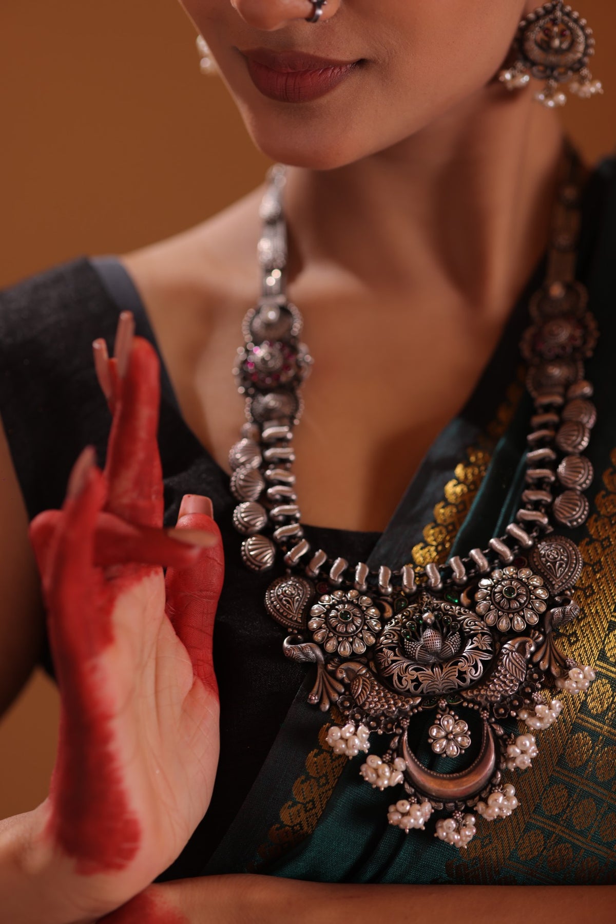 92.5 Silver Peacock Crescent Pearl Necklace Set