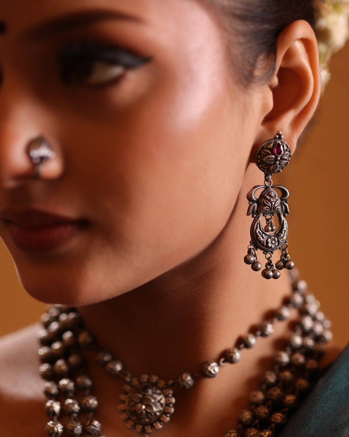 925 Silver Multilayerd Floral Medallion Necklace Set