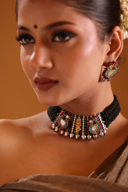 92.5 Silver Deity Peacock Thread Choker Set