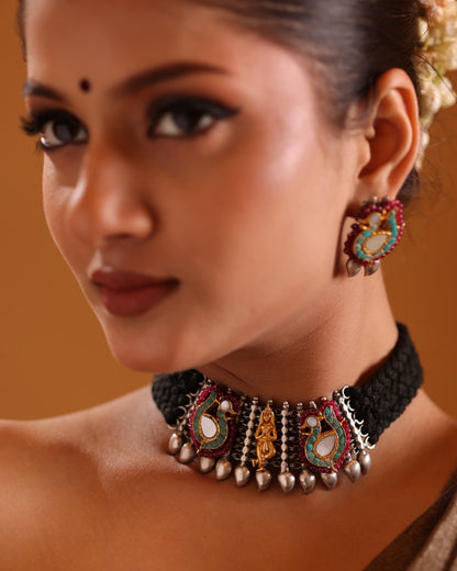 92.5 Silver Deity Peacock Thread Choker Set