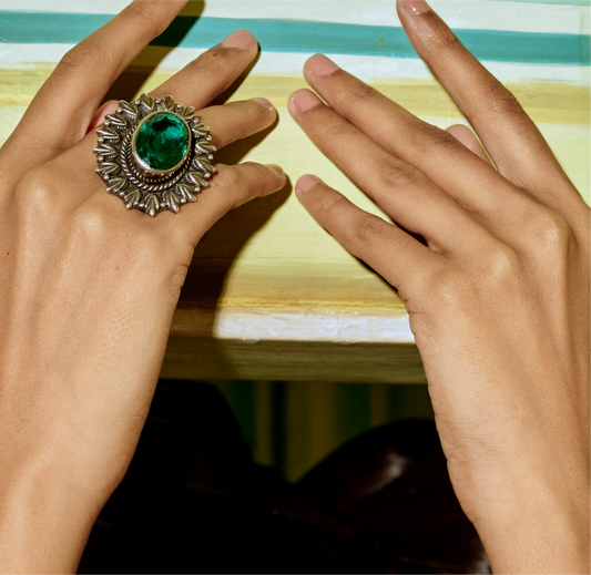Round Shape Emerald Ring
