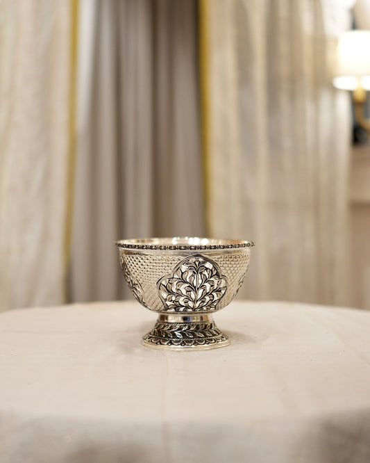 925 silver Leaf Motif Footed Decorative Bowl