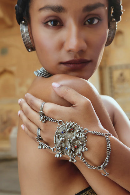 925 Silver Oxidized  Look Hathfool