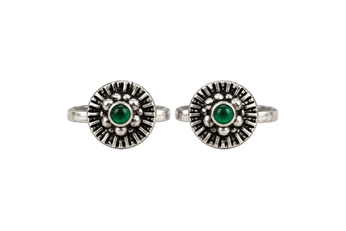925 Silver Emerald-Green Cabochon Sunburst Granulated Toe Rings (Pair)
