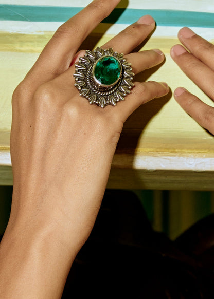 Round Shape Emerald Ring
