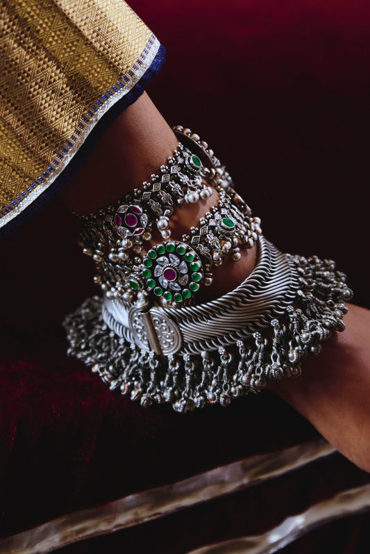 Elegant Floral Green-Red Stone Wrap Anklet