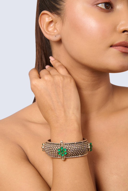 Contemporary Silver Mesh Bangle with Green Onyx Cluster Design