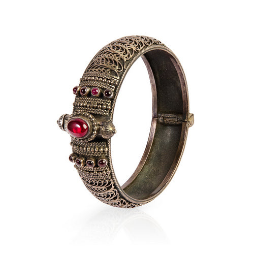 Elegant Dark Silver Bangle with Openwork and Ruby Accents