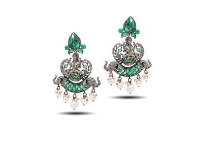 92.5 SILVER GREEN STONE LAXMI JI EARRING image 2